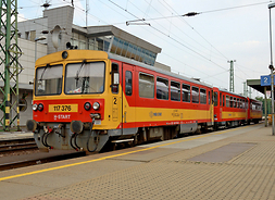 pociąg regionalny kolei węgierskich- stacja kolejowa Nyíregyháza