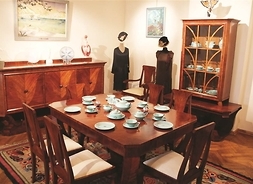 jedno z obecnych pomieszczeń muzeum prezentujących sztukę art deco