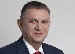 Burmistrz Płońska w stroju oficjalnym