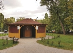 Tężnia w warszawskim Parku Sowińskiego
