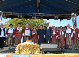 uczestnicy dożynek gminno-parafialnych w Sadownem