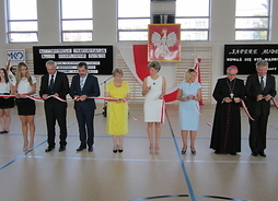 Inauguracja roku szkolnego w nowej hali sportowej przy liceum w Ostrowi Mazowieckiej