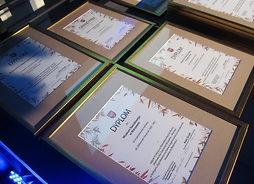 Dyplomy dla laureatów konkursu