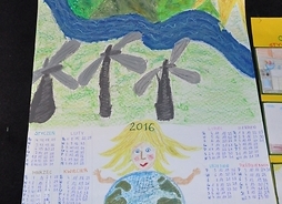 Przedszkolaki promowały OZE pracami w formie kalendarzy