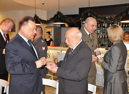 Marszałek Adam STruzik i wiceprzewodniczący Mazowieckiej Rady ds. Kombatantów i Osób Represjonowanych płk Zbigniew Galperyn