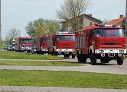 Prezentacja wozów strażackich jednostki