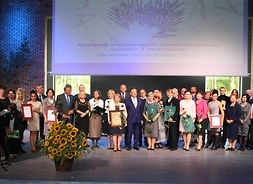 zdjęcie grupowe wszystkich laureatów konkursu