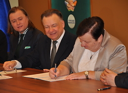 umowę podpisuje wójt gminy Sońsk