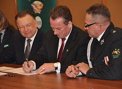 umowę podpisuje wójt gminy Górzno