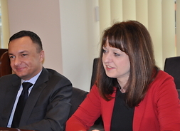 dyrektor Zięba i marszałek Orzełowska słuchają oferty strony ukraińskiej