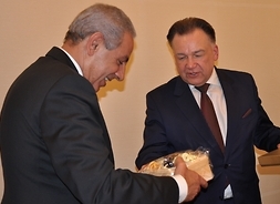 marszałek Adam Struzik i minister Tarek Kabil