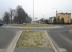 rondo na skrzyżowaniu ulicy Piastowskiej z ulicami Świętokrzyską i Romualda Traugutta w Sierpcu