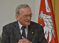 Prof. zw. dr hab. Hubert Izdebski