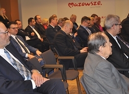 Uczestnicy spotkania, które zorganizowano w urzędzie marszałkowskim