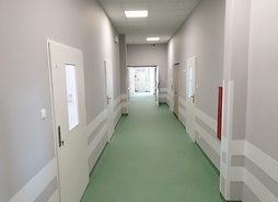 korytarz szpitalny po modernizacji