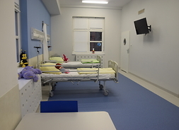 w pełni wyposażona sala szpitalna