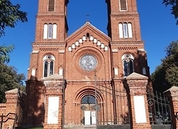 Front kościoła