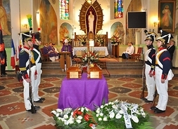Zdjęcie Powtórny pogrzeb małżonków Bontemps.
