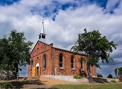 budynek kościoła ewangelicko-augsburskiego w Wiączeminie Polskim