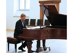 Hartmut Schneider z zbiorów Hochschule für Musik Detmold