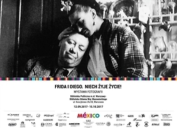 Plakat wystawy ze zdjęciem Fridy Kahlo przytulającej Diego Riverę
