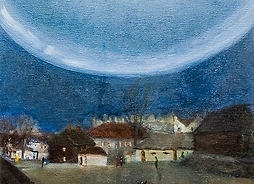 Obraz przedstawiający rynek Kazimierza Dolnego oświetlony łuną jasnego księżyca w pełni namalowanego u góry obrazu