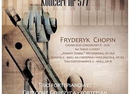 Plakat zapraszający na koncert z rysunkiem klawiatury fortepianu oraz szyjki, główki i smyka wiolonczeli