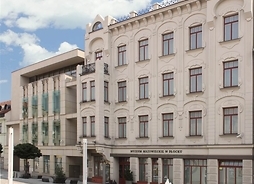 Budynek Muzeum Mazowieckiego w Płocku. Widok z zewnątrz