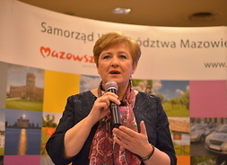 Przemawia członkini zarządu województwa mazowieckiego Elżbieta Lanc