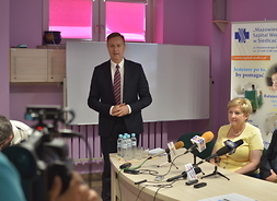 koneferncja prasowa - przemawia prezes szpitala w Siedlcach Marcin Kulicki  - aby pobrać zdjęcie kliknij w prawy górny róg