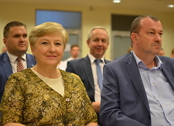 Elżbieta Lanc członek zarządu województwa mazowieckiego i wicemarszałek Wiesław Raboszuk podczas konferencji prasowej