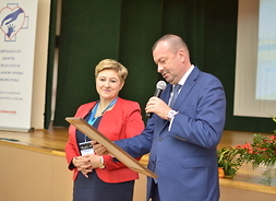 Elżbieta Lanc członek zarządu województwa mazowieckiego oraz wicemarszałek Wiesław Raboszuk