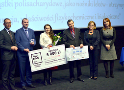 Wicemarszałek Wiesław Raboszuk i dr Iga Wasiak laureatka I nagrody w kategorii Innowacyjne Młody Naukowiec