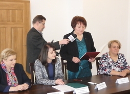 podpisanie umowy na unijne dofinansowanie na termomodernizację budynku Miejsko-Gminnego Ośrodka Kultury w Żelechowie