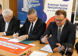 podpisanie umowy na unijne wsparcie dla szpitala miejskiego w Radomiu