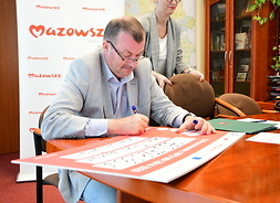 podpisanie umowy Wiesław Raboszuk