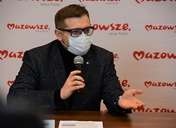 Krzysztof Strzałkowski Przewodniczący Komisji Zdrowia i Kultury Fizycznej przemawia