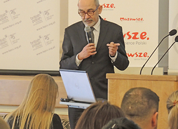 Moderator seminarium Michał Dembiński